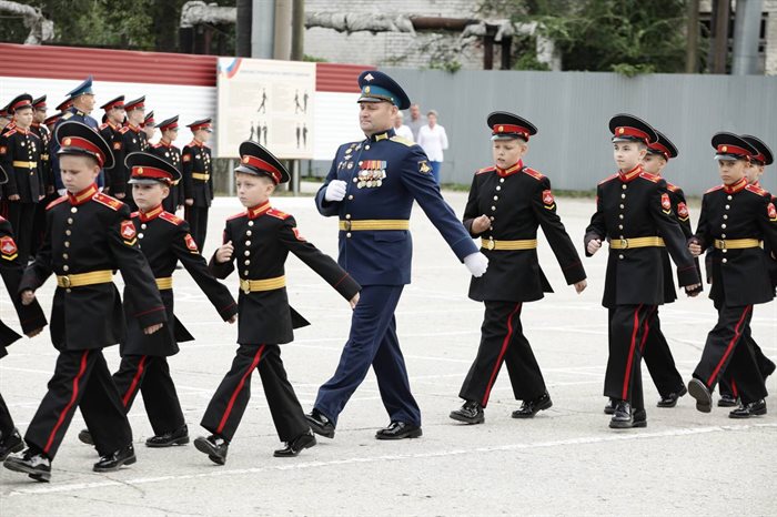 Выпускной вечер для Суворовского военного училища