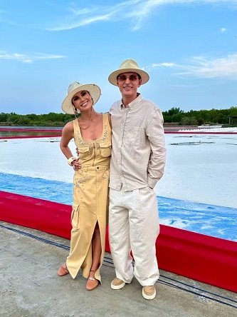 Жалаңаш қыздар